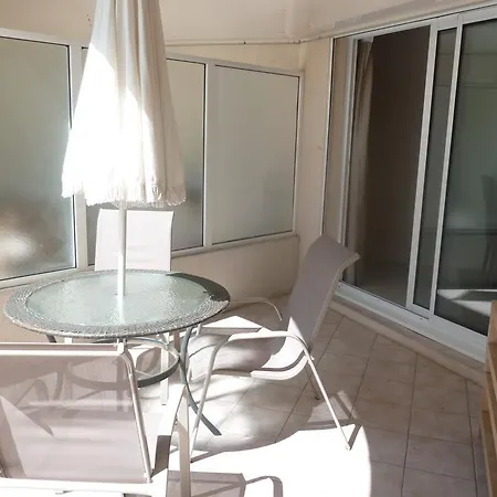 Seafront Haven: Modern 2-bed With Pool Apartment