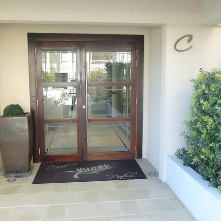 Stunning 2 Bed, 2 Bath On The Sea Front Has Swimming Pool And Is A Secure Modern Building 464 *