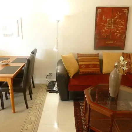 Stunning 2 Bed, 2 Bath On The Sea Front Has Swimming Pool And Is A Secure Modern Building 464 Διαμέρισμα *