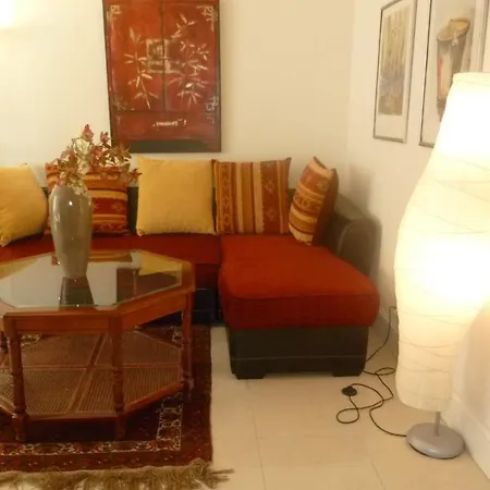 Stunning 2 Bed, 2 Bath On The Sea Front Has Swimming Pool And Is A Secure Modern Building 464