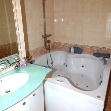 Apartment Seafront Haven: Modern 2-bed With Pool